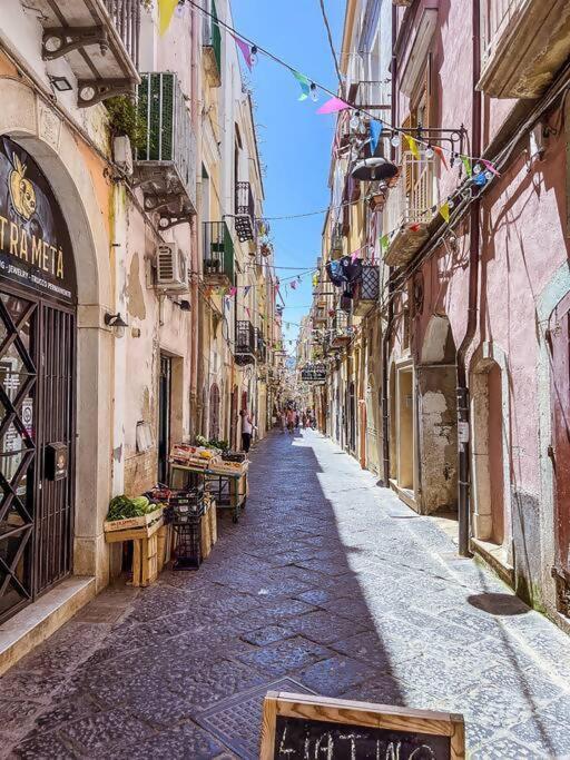 Nel Cuore Di Via Indipendenza Villa Gaeta Exterior foto