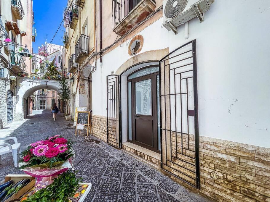 Nel Cuore Di Via Indipendenza Villa Gaeta Exterior foto